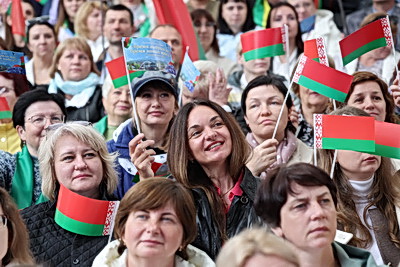 Торжественные мероприятия по случаю Дня народного единства состоялись в регионах Беларуси