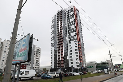 Депутаты оценили квартирный фонд первого в Гомеле небоскреба
