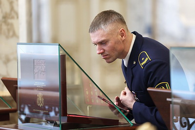 Сотрудники БЖД посетили с экскурсией Дворец Независимости