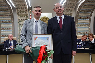 В Минской области наградили 45 представителей различных сфер народного хозяйства