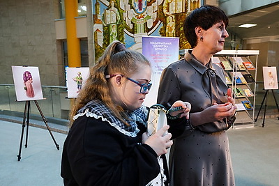 При поддержке МИД в Минске открылась инклюзивная выставка воспитанников центра коррекционного обучения