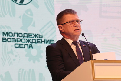 \"Основу успеха закладывают кадры\". Республиканский форум сельской молодежи проходит в Горках