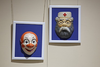 Более 2 тыс. елочных игрушек, гирлянд и открыток разных эпох представили на выставке в Могилеве