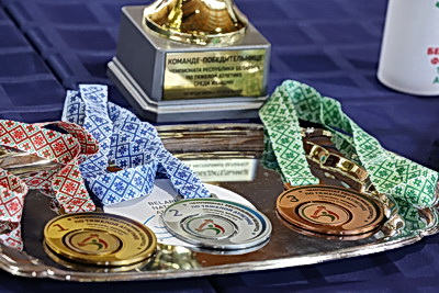 В Могилеве проходит чемпионат Беларуси по тяжелой атлетике
