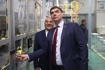 Новую линию по производству впитывающих одноразовых пеленок запустили в СЭЗ \"Могилев\"