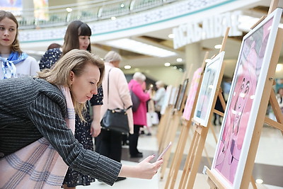 \"Другая глубина\". Новая выставка в рамках инклюзивного проекта БСЖ открылась в Минске