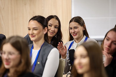 Молодежная проблематика и информационная гигиена. В Минске проходит форум \"Войти в IT\"