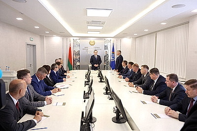 Нового руководителя представили коллективу Минпрома