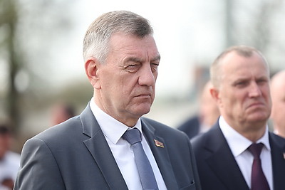 Лукашенко во время рабочей поездки посетил объекты АПК в Шклове