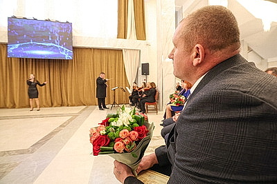 \"Коллективы АПК способны решать любые задачи даже в непростых условиях\". Назаров о заслугах сельхозпроизводителей