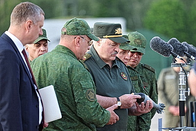 Лукашенко доложили о создании в Беларуси войск беспилотников