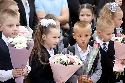 Новая школа на 510 мест открылась в Островце