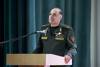 Вольфович встретился с кадетами Минского областного училища в Слуцке