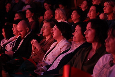 \"Любить кино по-белорусски\". В Минске состоялся театрализованный концерт ко Дню белорусского кино