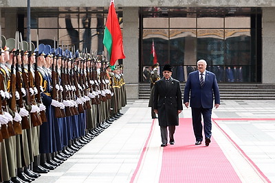 Встреча Лукашенко и премьер-министра Пакистана Шахбаза Шарифа проходит во Дворце Независимости