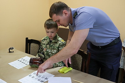 Узнать о работе судэксперта. Криминалистический квест для ребят провели в войсковой части 3214