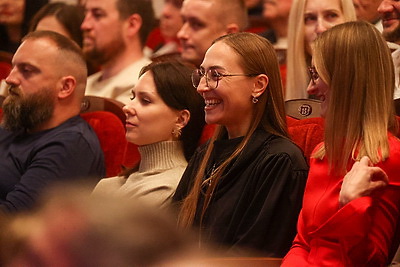 В Брестском академическом театре драмы состоялся премьерный показ спектакля \"Маскарад\"