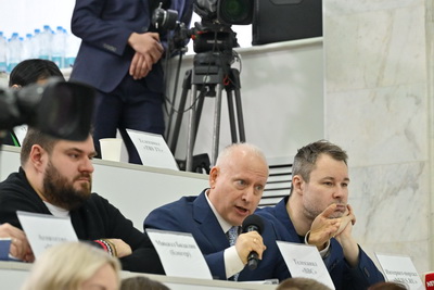 Лукашенко проголосовал на президентских выборах и провел пресс-конференцию для СМИ