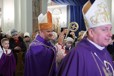 Свет единения и покоя. Вифлеемский огонь прибыл в Минск