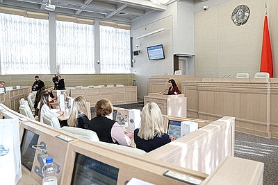 Кочанова - женщинам-военнослужащим: ваша служба подтверждает, что наши женщины могут все
