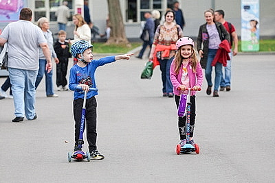 От БЕЛАЗа до партизанской медали. Что представлено в белорусском павильоне на ВДНХ