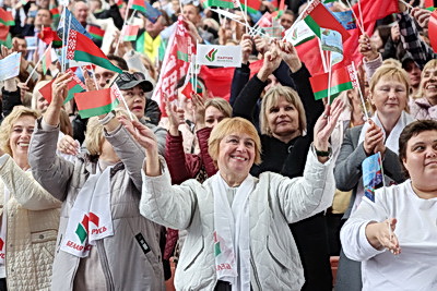 Торжественные мероприятия по случаю Дня народного единства состоялись в регионах Беларуси