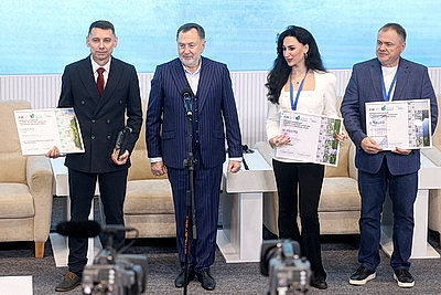 ЕЭФ: мероприятия деловой программы проходят на полях форума