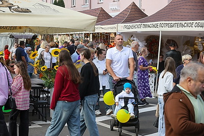 Подворья, выставки, концерты. Волковыск принимает областные \"Дажынкi\"