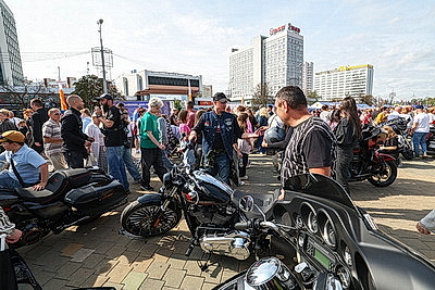 Мотопарад H.O.G. Rally Minsk стартовал от Кургана Славы в праздничный Минск