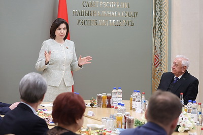 В Совете Республики состоялась встреча с советом старейшин