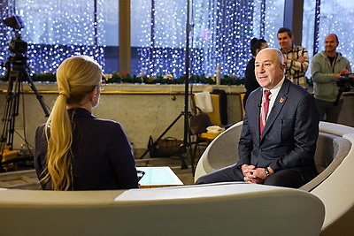 Второе заседание VII ВНС продолжает работу