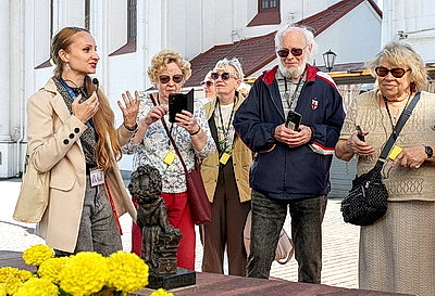 \"Хранитель истории\" и \"Фотограф\". Миниатюрные скульптуры появились в центре Витебске