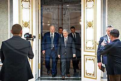 Переговоры Лукашенко со спецпосланником США Коулом продолжились в субботу