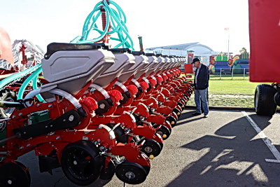 Масштабная выставка техники и множество развлечений. День машиностроителя празднуют в Бресте