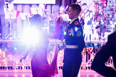 В Минском суворовском военном училище состоялся новогодний бал