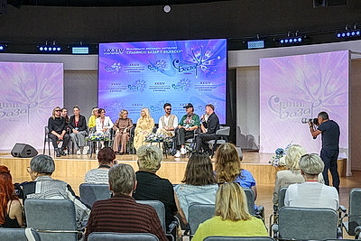 Пресс-конференция с членами жюри конкурса исполнителей эстрадной песни прошла в Витебске