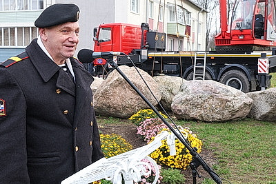 Валуны из Бешенковичей передали для памятника морякам в Санкт-Петербурге