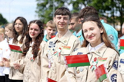 \"Лето начинается классно\". Первую очередь Республиканского патриотического центра открыли в Бресте