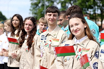 \"Лето начинается классно\". Первую очередь Республиканского патриотического центра открыли в Бресте