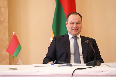 Премьер-министр Беларуси провел переговоры с президентом Уганды