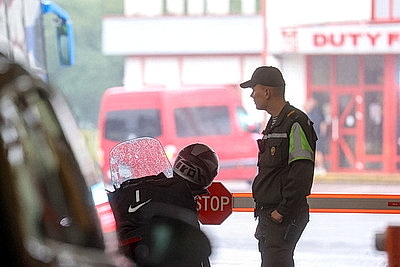 Выезда в Польшу в пункте пропуска \"Брест\" ожидают граждане разных стран