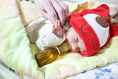 Настоящее новогоднее чудо. В Витебске поздравили мам, родивших накануне праздника