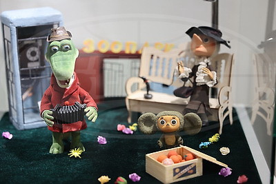 Кукла Чебурашки и эскизы \"Снежной королевы\". В Минске открылась выставка к 105-летию Леонида Шварцмана