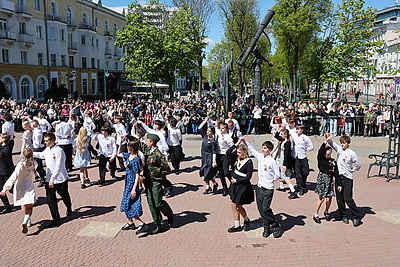 Праздничные концертные программы ко Дню Победы проходят в регионах