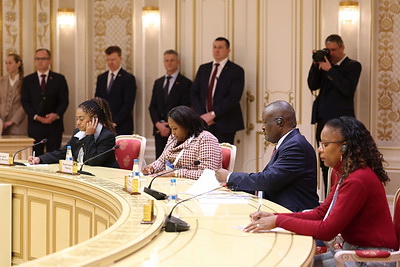 Лукашенко подтвердил делегации Панафриканского парламента готовность Беларуси сотрудничать с Африкой