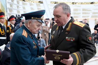 Хренин: память о подвиге ветеранов - часть нашей национальной идеи