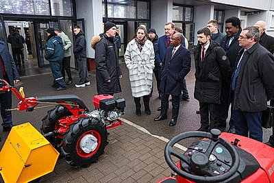 Парламентская делегация Кении посетила МНПЦ хирургии, трансплантологии и гематологии и МТЗ