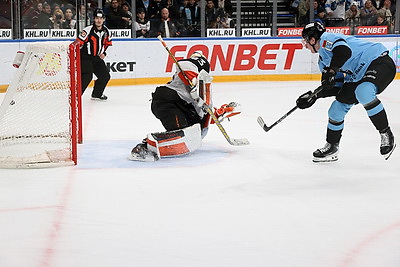 Минское \"Динамо\" крупно обыграло \"Амур\", Мороз оформил дубль