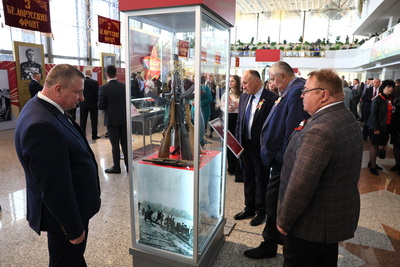 \"Мы не забыли\". Лукашенко на торжественном собрании к 80-летию Победы напомнил о важных уроках истории
