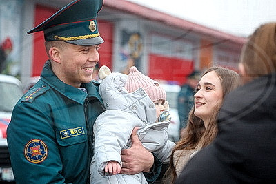 Ключи от квартир и служебных автомобилей вручили гродненским спасателям